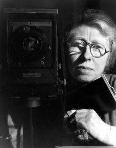 Auto Retrato - Imogen Cunningham, 1933