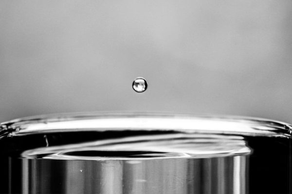 Sobre fotos preto e branco - Gota
